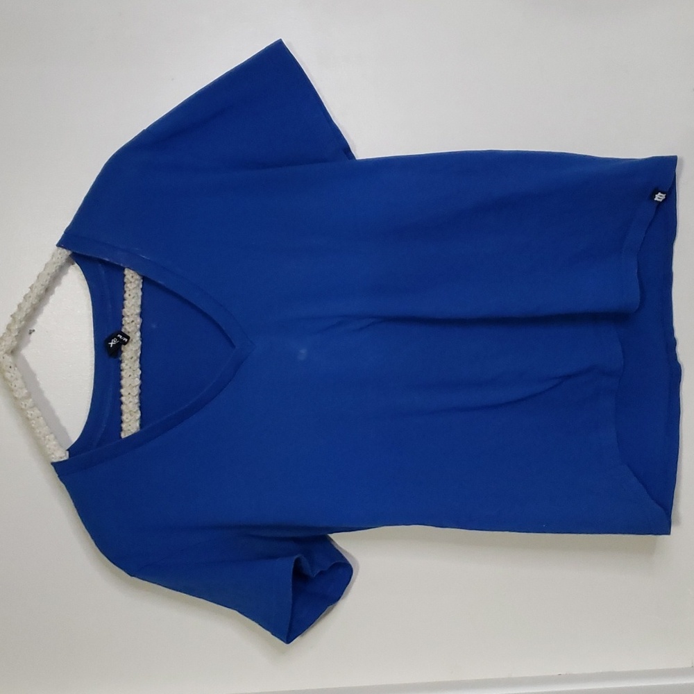 Blue Dtox V-neck Tee